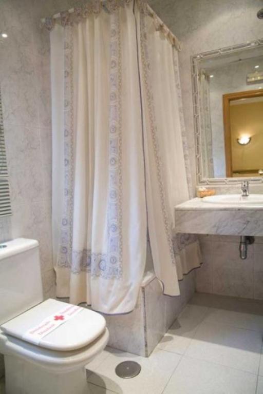Hostal Colon Getafe Værelse billede